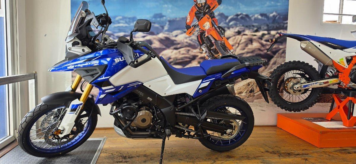 2025 SUZUKI V-STROM 1050DE DUAL SPORTS
