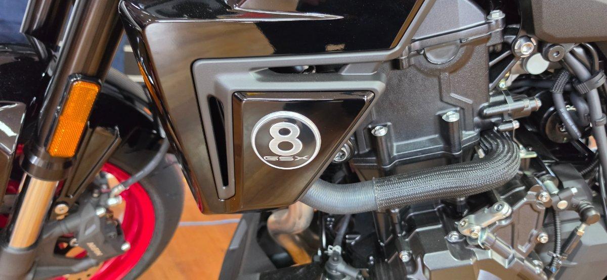 2025 SUZUKI GSX-8TT ROAD