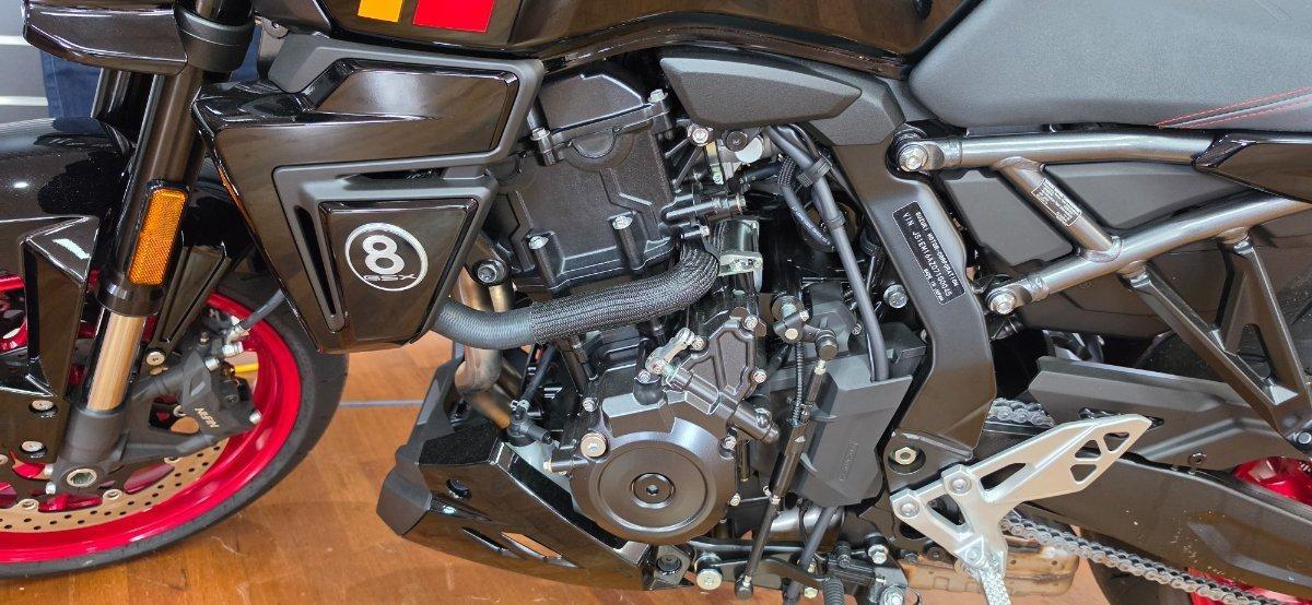 2025 SUZUKI GSX-8TT ROAD