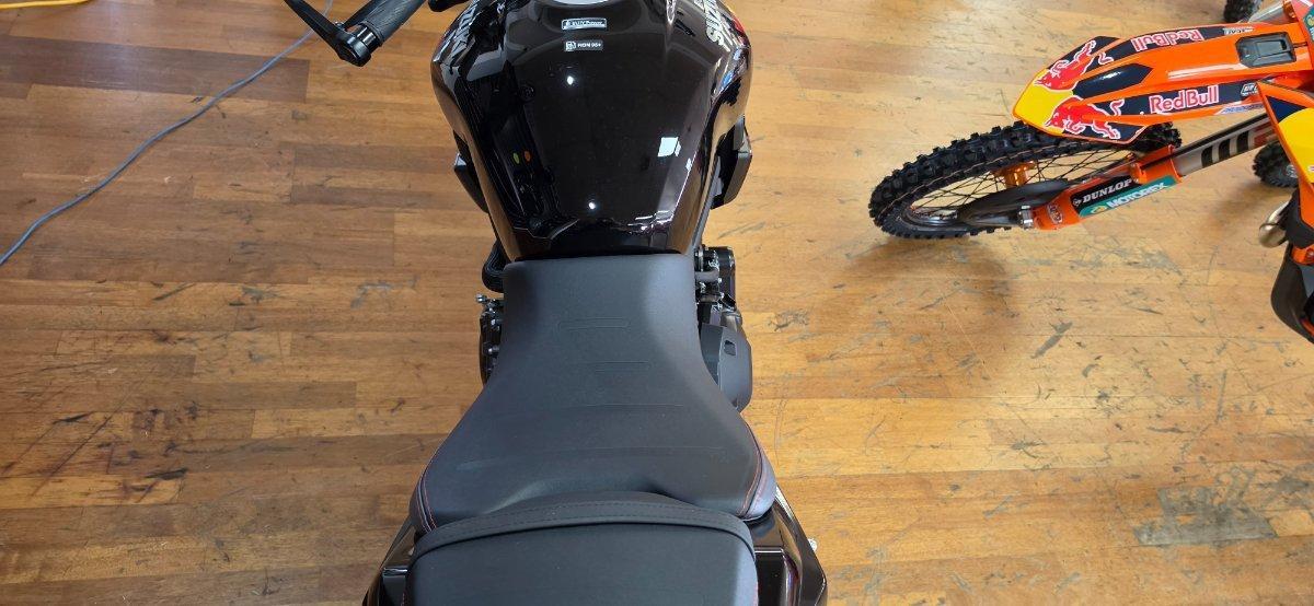 2025 SUZUKI GSX-8TT ROAD