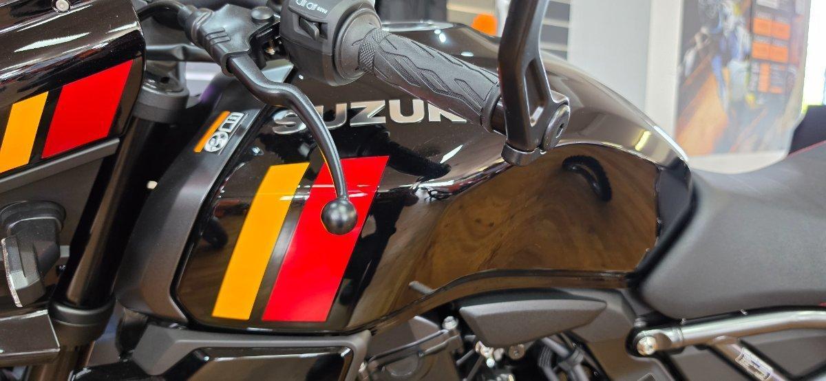 2025 SUZUKI GSX-8TT ROAD