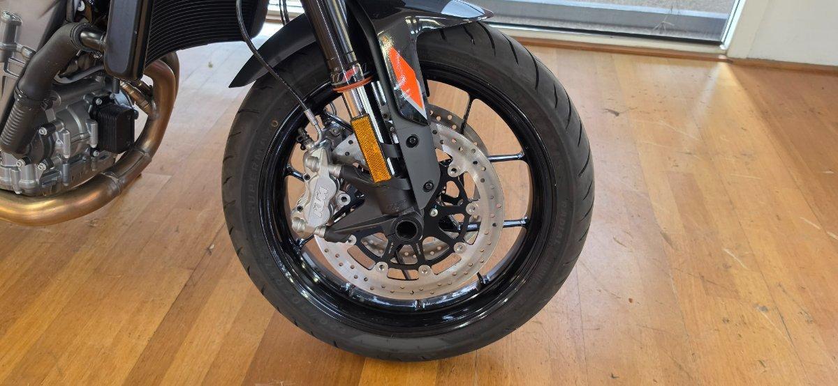 2024 KTM 790 DUKE ROAD