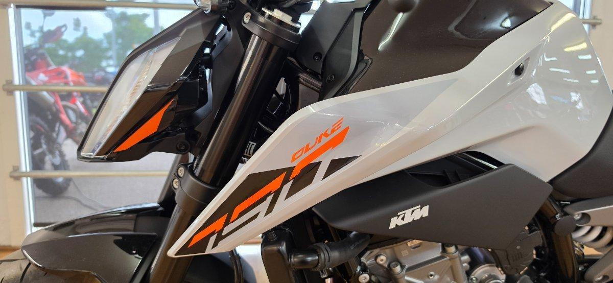 2024 KTM 790 DUKE ROAD
