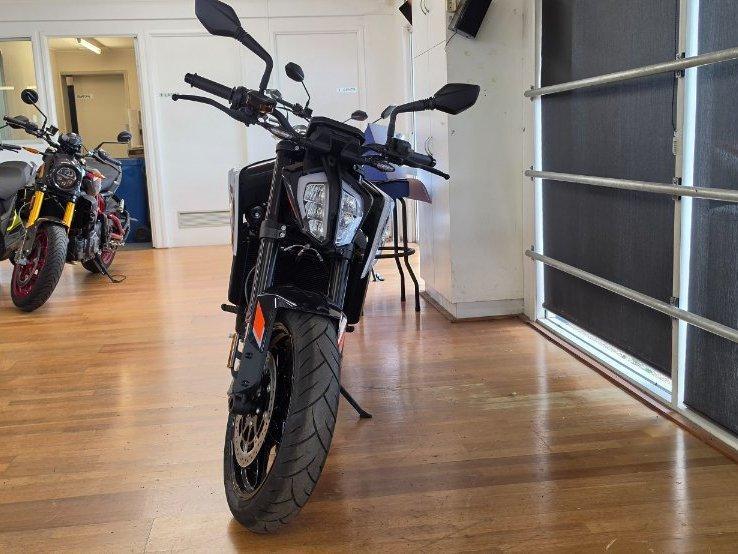 2024 KTM 790 DUKE ROAD