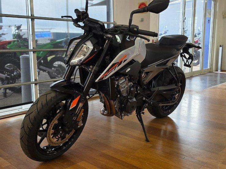 2024 KTM 790 DUKE ROAD