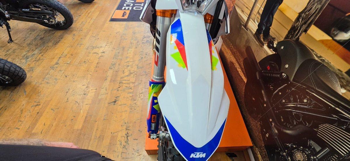 2026 KTM 300 EXC SIX DAYS ENDURO
