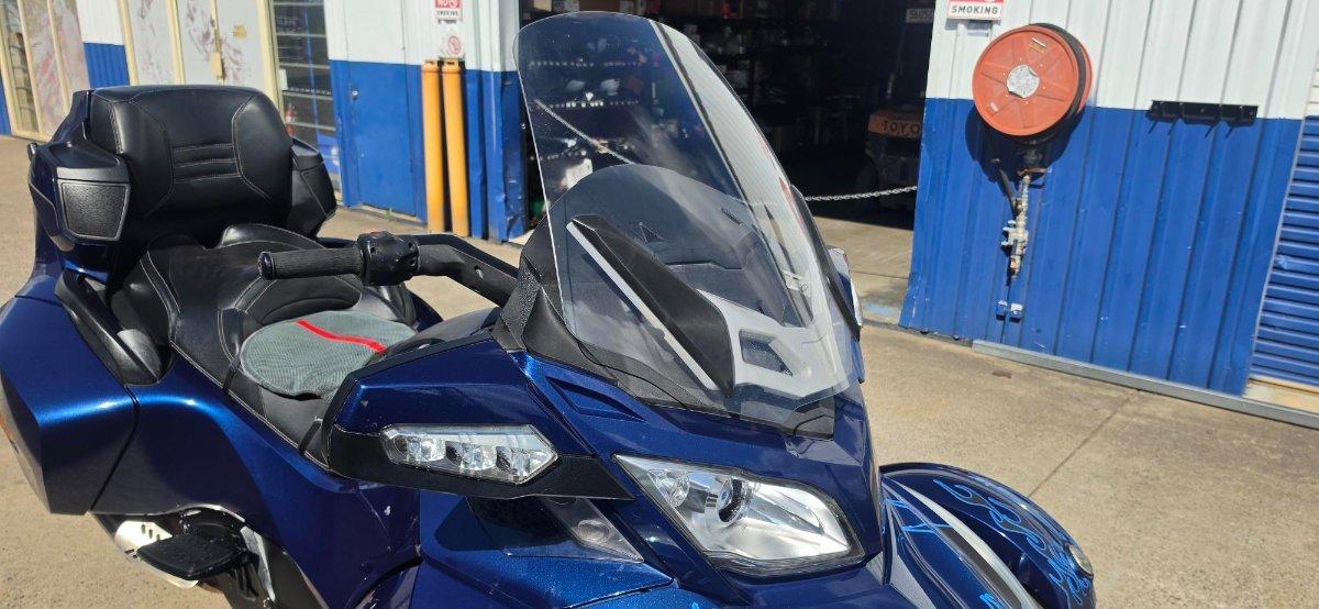 2011 CAN-AM SPYDER RT-S SM5 ROAD