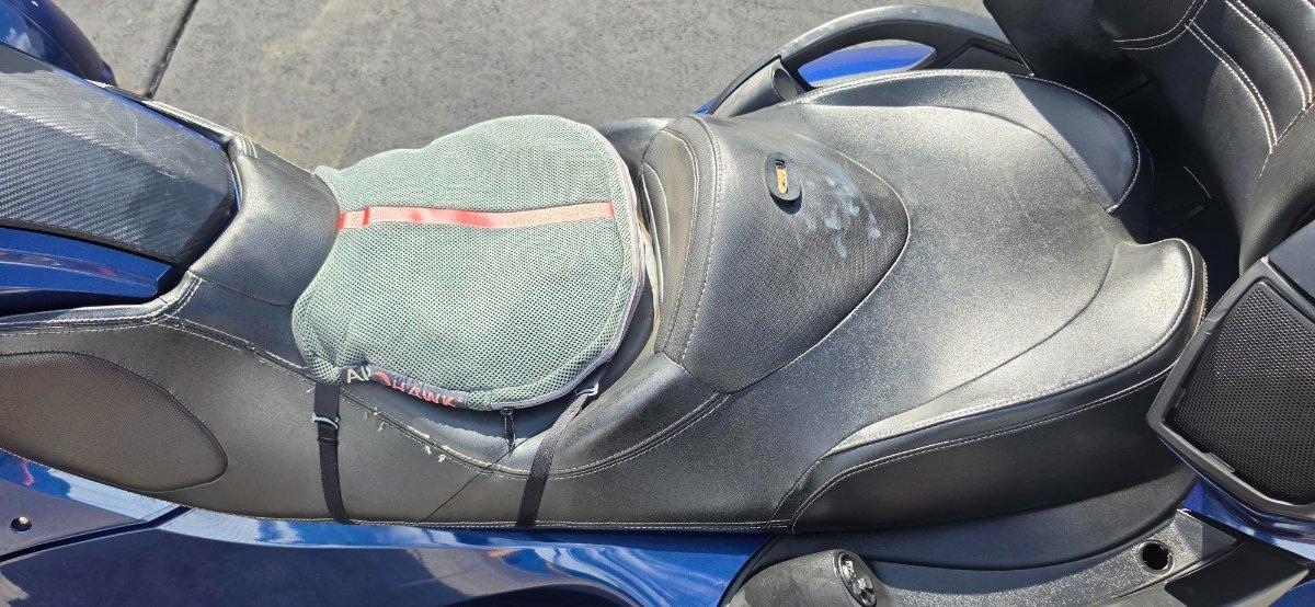 2011 CAN-AM SPYDER RT-S SM5 ROAD