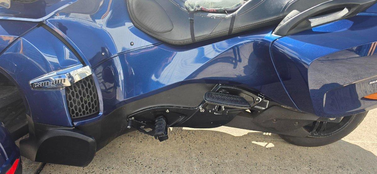 2011 CAN-AM SPYDER RT-S SM5 ROAD