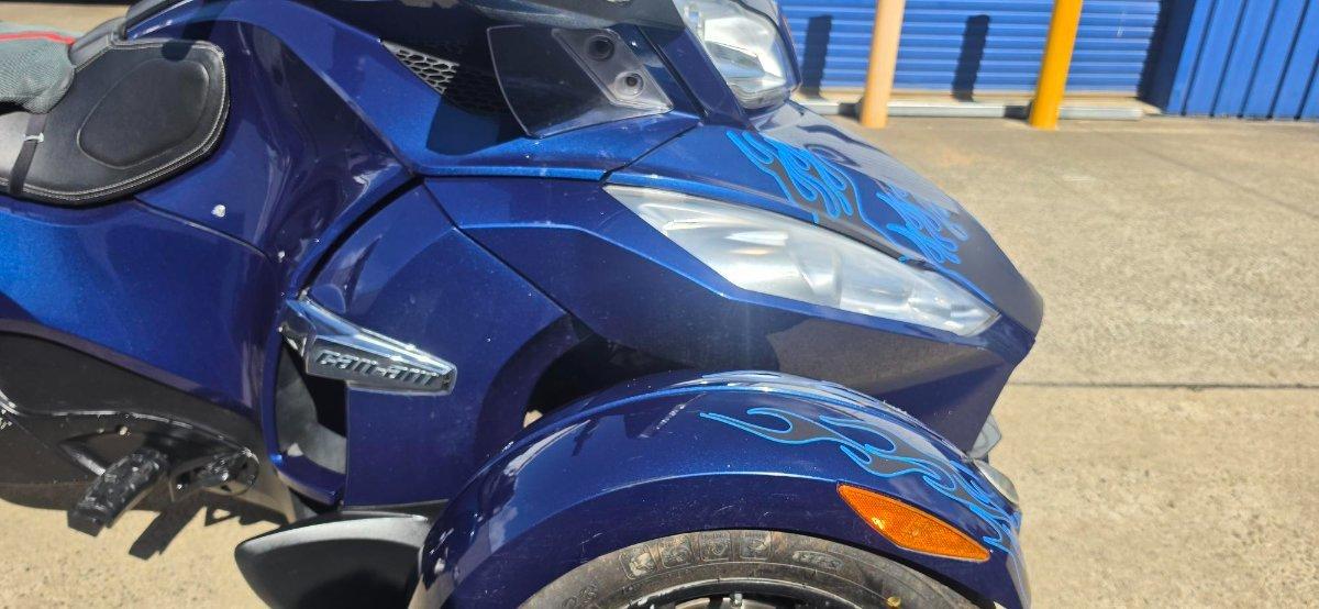 2011 CAN-AM SPYDER RT-S SM5 ROAD