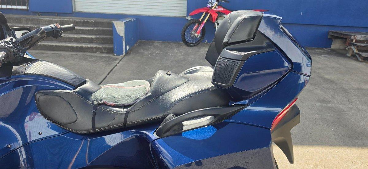 2011 CAN-AM SPYDER RT-S SM5 ROAD