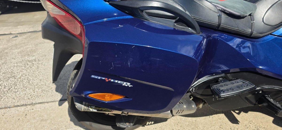 2011 CAN-AM SPYDER RT-S SM5 ROAD