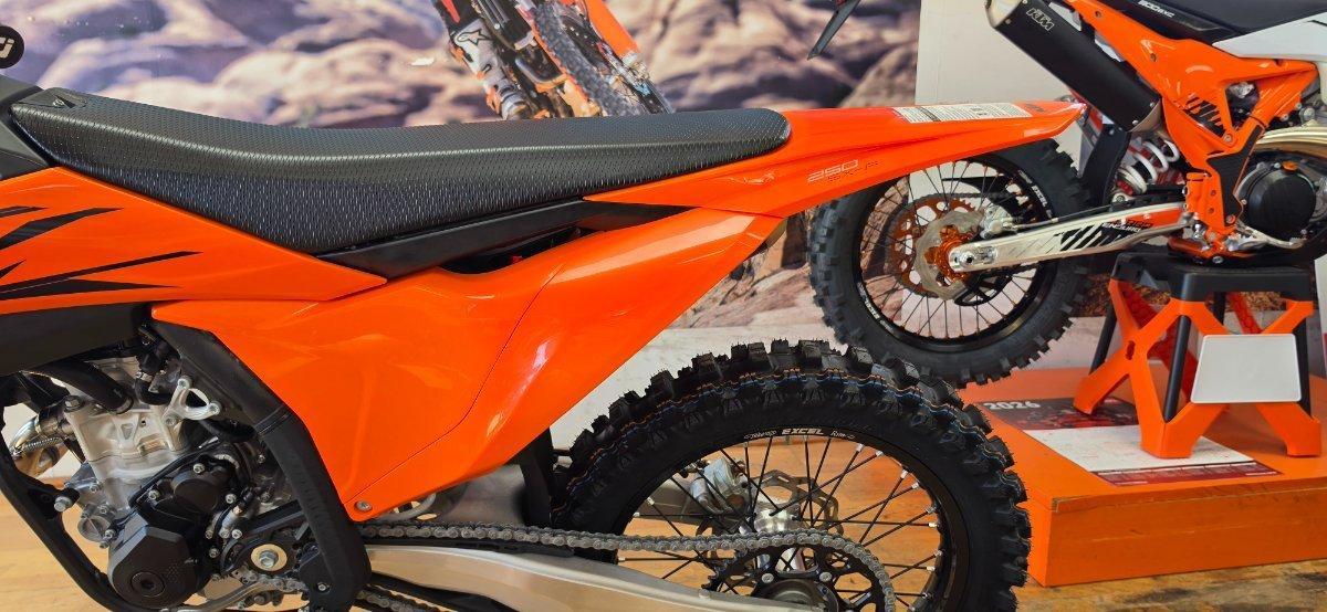 2026 KTM 250 SX MOTOCROSS