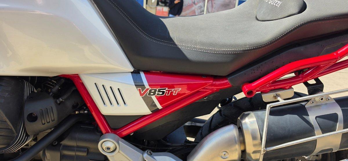 2019 MOTO GUZZI V85 TT DUAL SPORTS