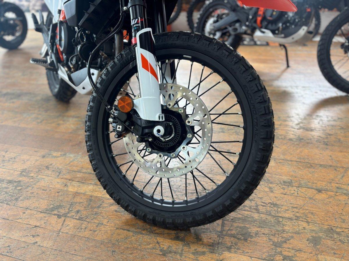 2026 KTM 1390 SUPER ADVENTURE R SPORTS