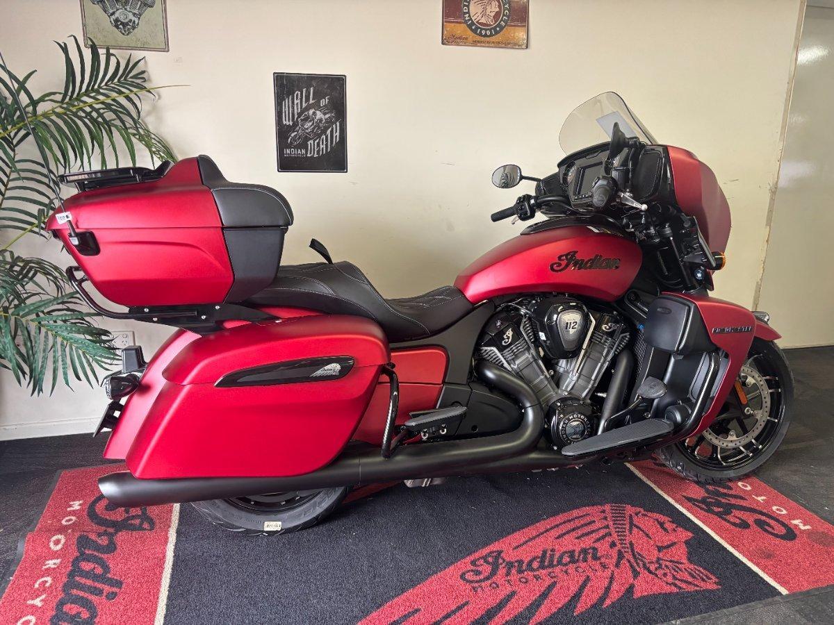 2025 INDIAN ROADMASTER DARK HORSE TOURER