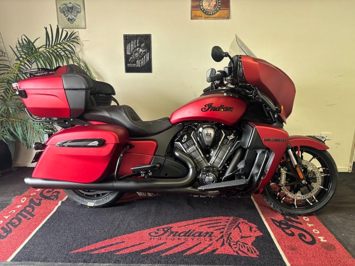 2025 INDIAN ROADMASTER DARK HORSE TOURER