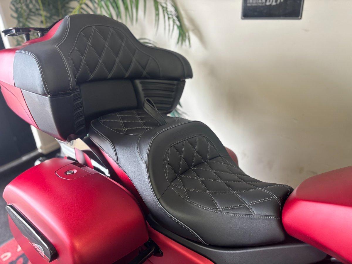 2025 INDIAN ROADMASTER DARK HORSE TOURER