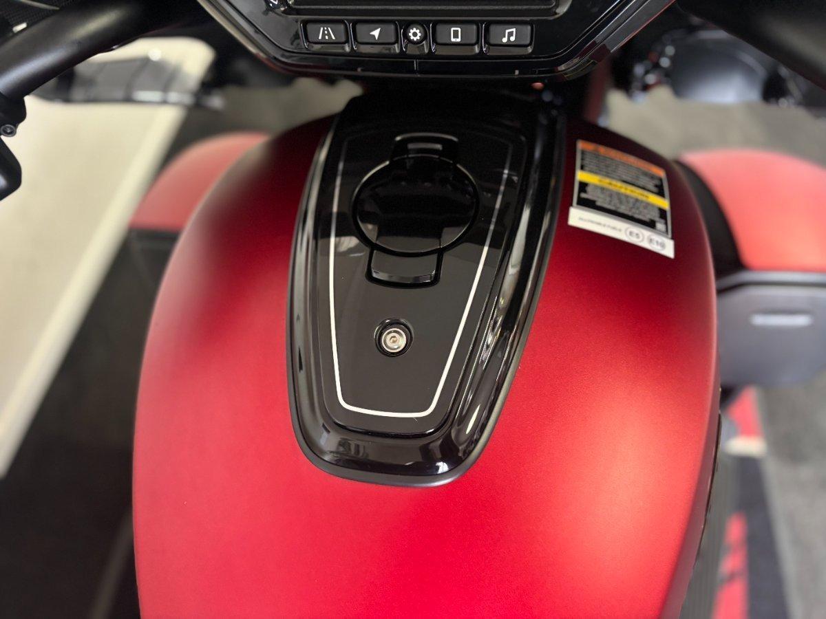 2025 INDIAN ROADMASTER DARK HORSE TOURER