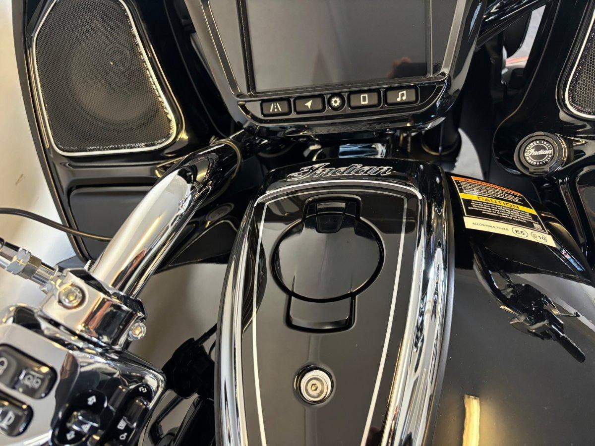 2025 INDIAN CHALLENGER LIMITED ROAD