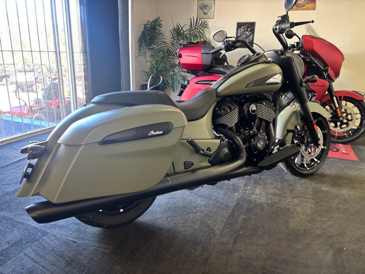 2025 INDIAN SPRINGFIELD DARK HORSE CRUISER