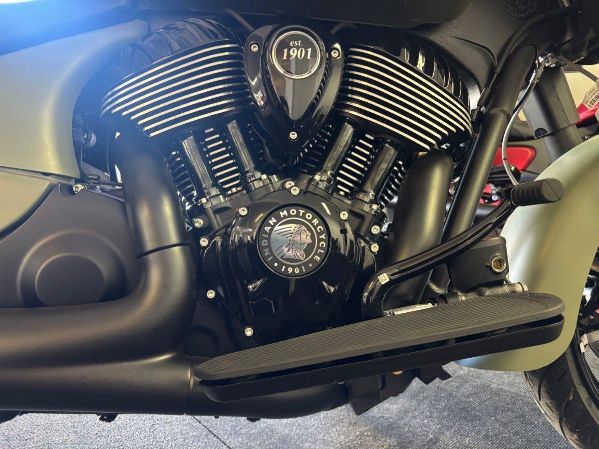 2025 INDIAN SPRINGFIELD DARK HORSE CRUISER