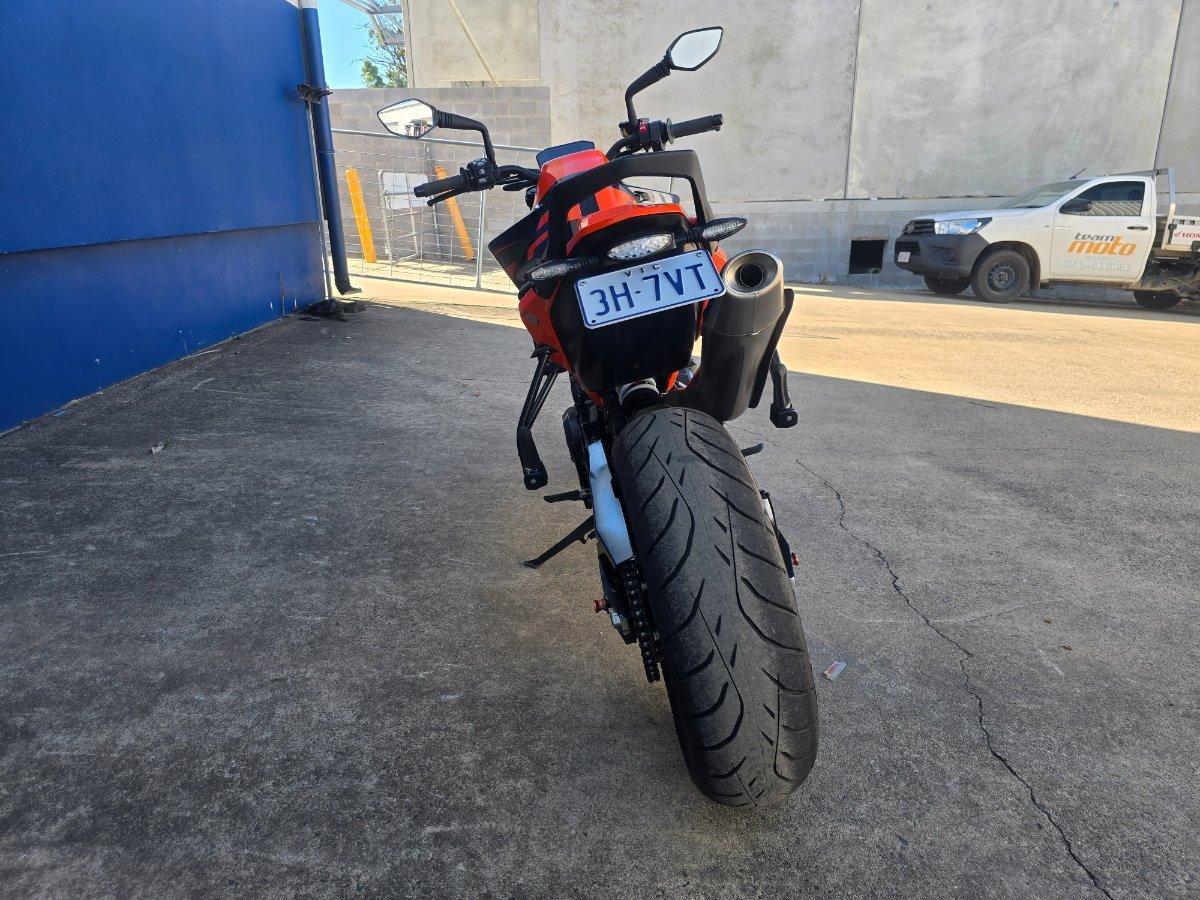 2023 KTM 890 DUKE GP ROAD