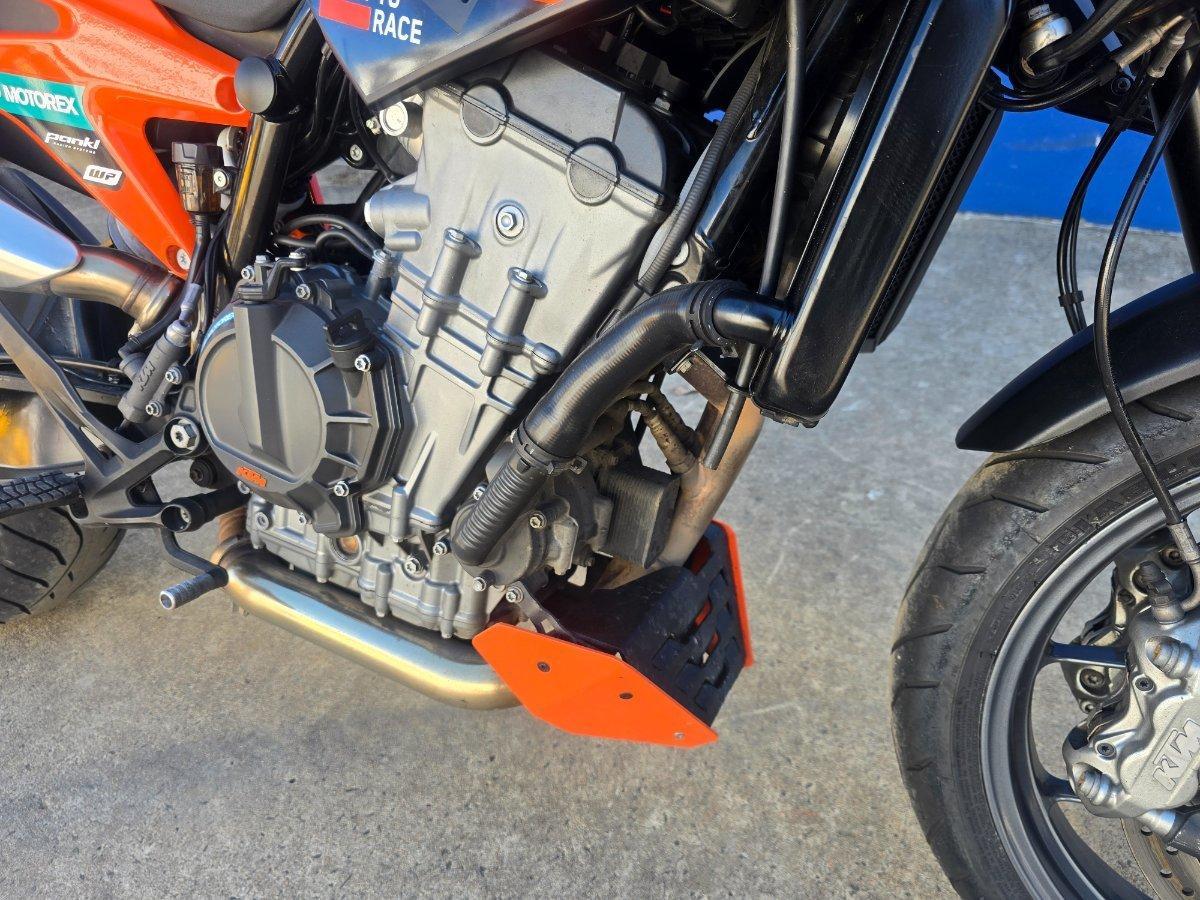 2023 KTM 890 DUKE GP ROAD