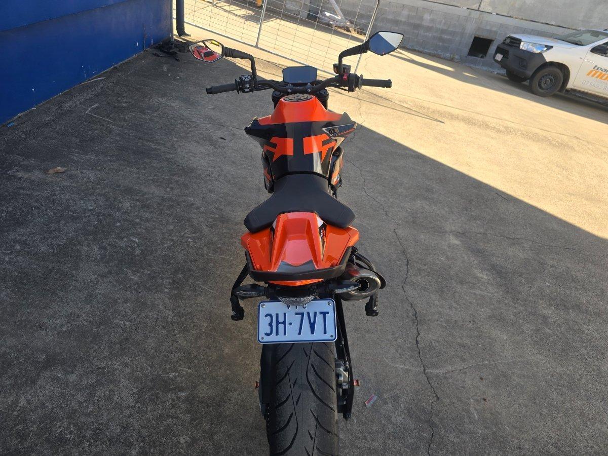 2023 KTM 890 DUKE GP ROAD