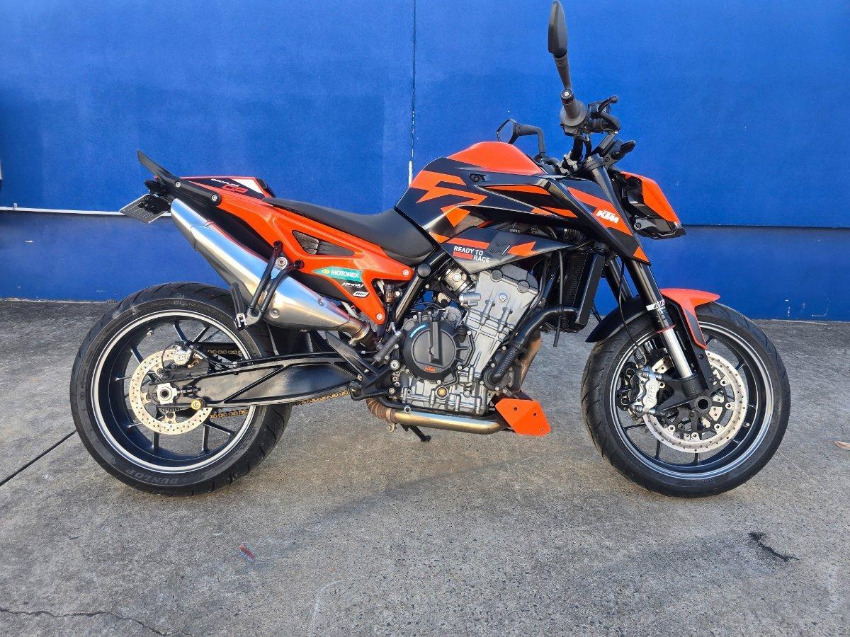 2023 KTM 890 DUKE GP ROAD
