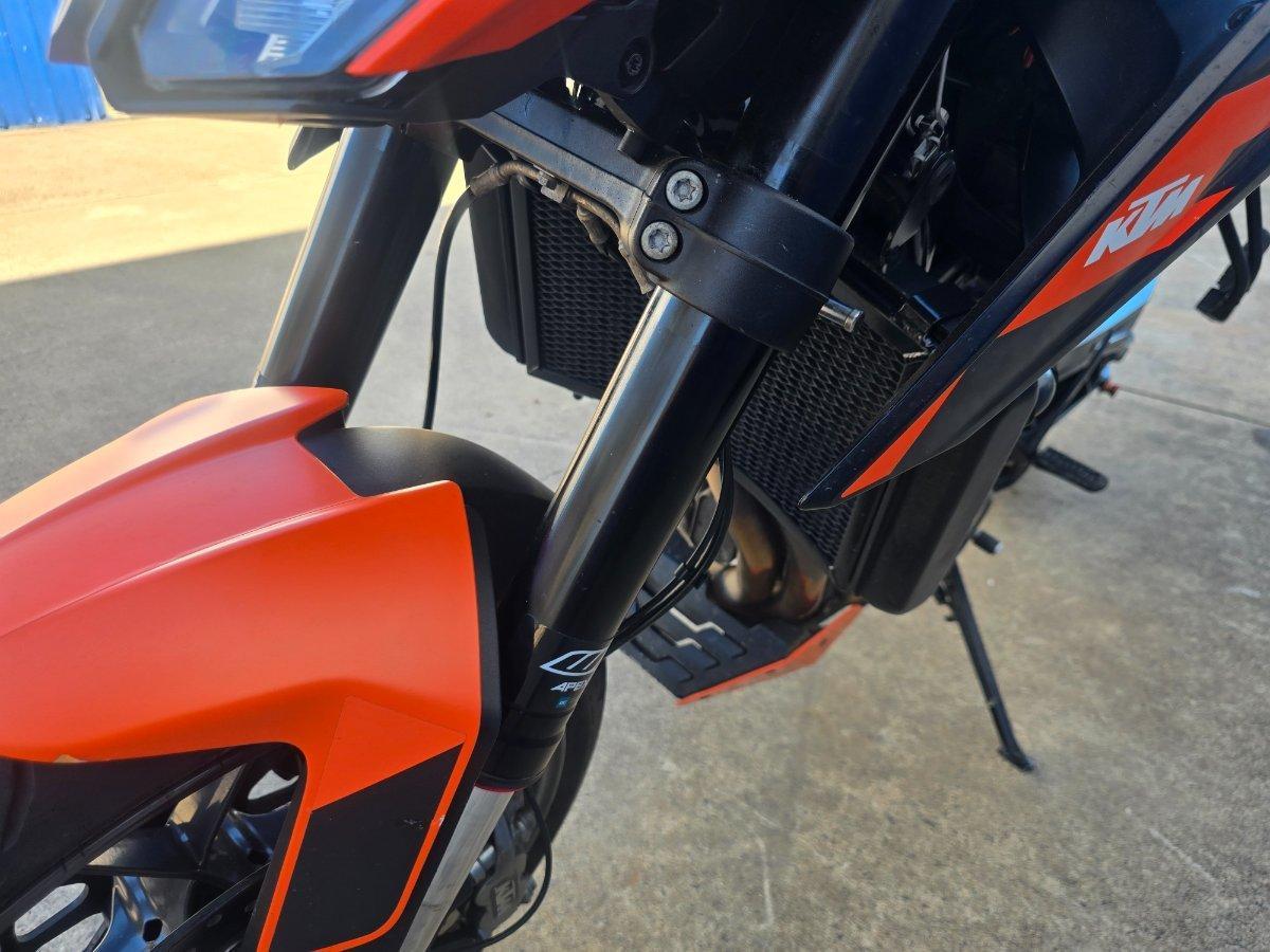 2023 KTM 890 DUKE GP ROAD