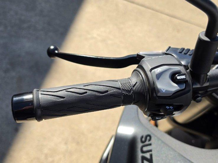 2023 SUZUKI GSX-8S ROAD