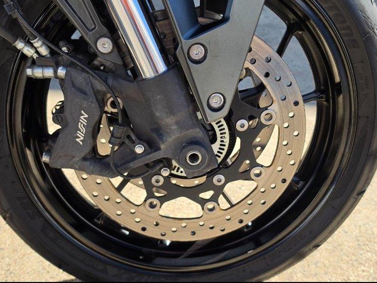 2023 SUZUKI GSX-8S ROAD