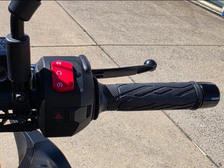 2023 SUZUKI GSX-8S ROAD