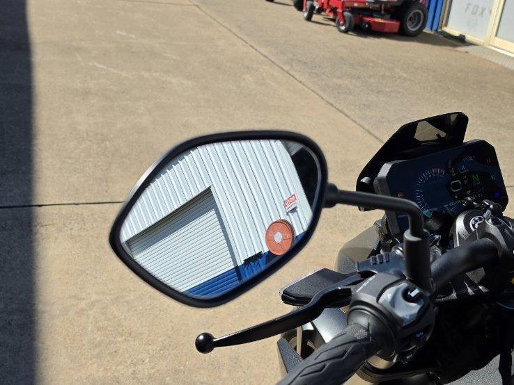2023 SUZUKI GSX-8S ROAD