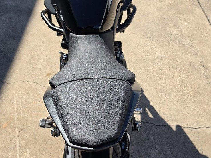 2023 SUZUKI GSX-8S ROAD