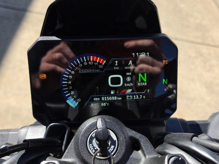 2023 SUZUKI GSX-8S ROAD