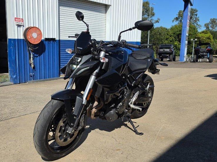 2023 SUZUKI GSX-8S ROAD