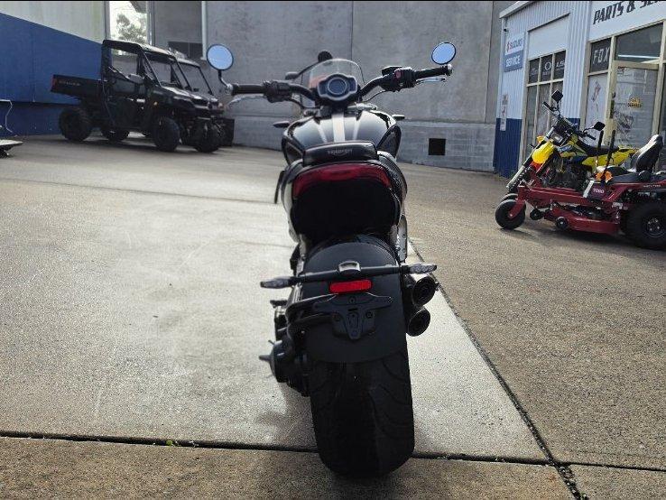 2022 TRIUMPH ROCKET 3 R CRUISER