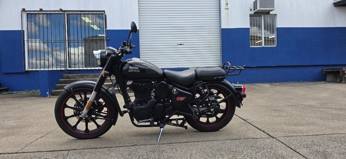 2022 ROYAL ENFIELD CLASSIC 350 DARK ROAD