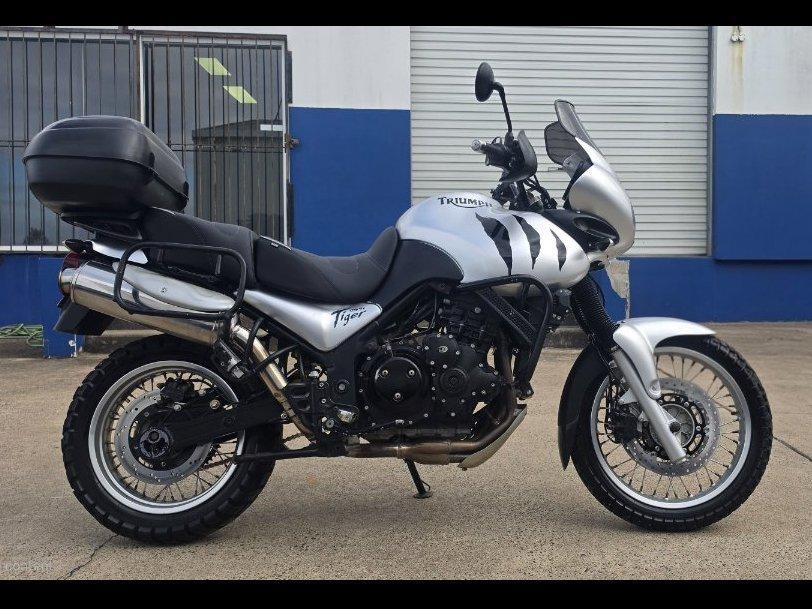 2003 TRIUMPH TIGER 955i DUAL SPORTS