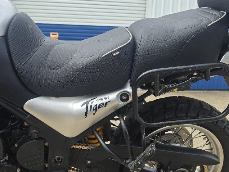 2003 TRIUMPH TIGER 955i DUAL SPORTS