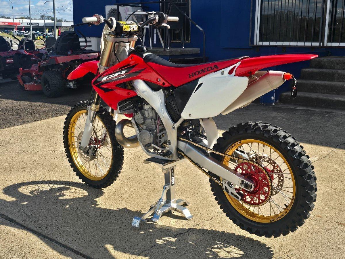 2006 HONDA CR250R MOTOCROSS