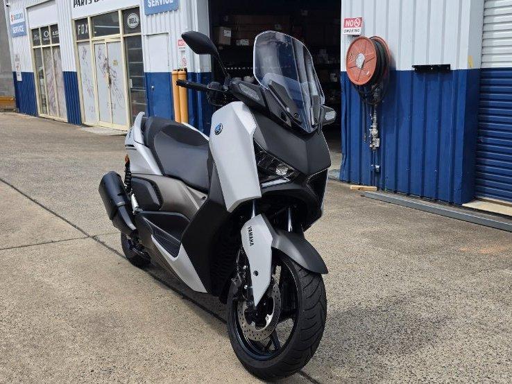2024 YAMAHA XMAX 300 (CZD300A) SCOOTER