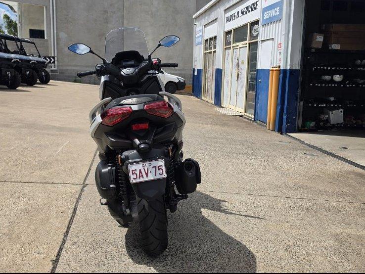 2024 YAMAHA XMAX 300 (CZD300A) SCOOTER