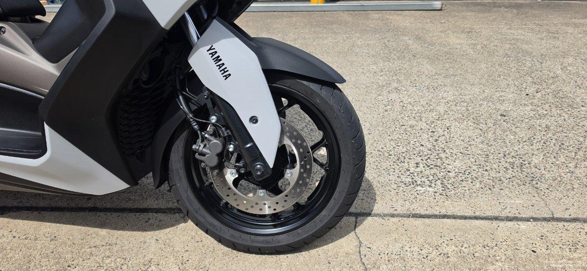 2024 YAMAHA XMAX 300 (CZD300A) SCOOTER