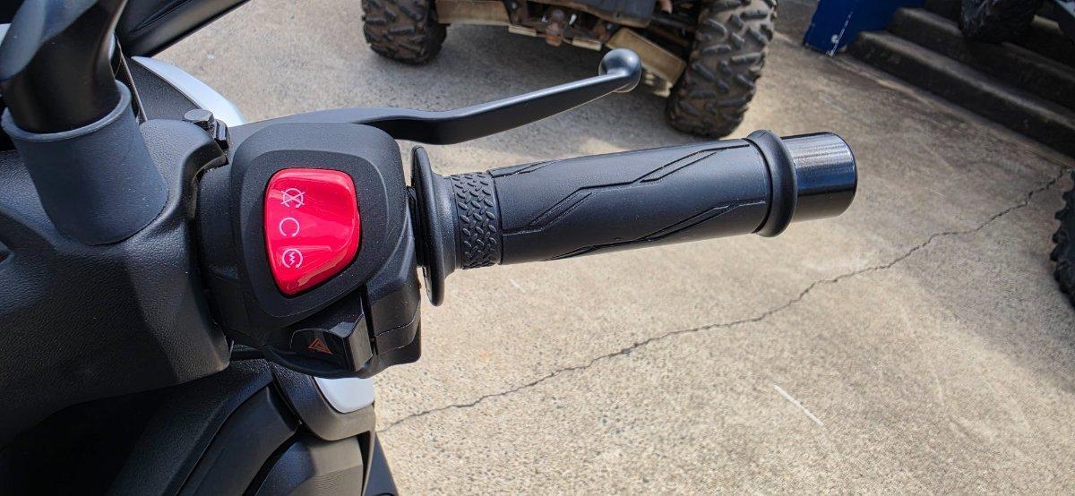 2024 YAMAHA XMAX 300 (CZD300A) SCOOTER