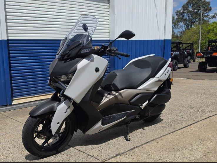 2024 YAMAHA XMAX 300 (CZD300A) SCOOTER