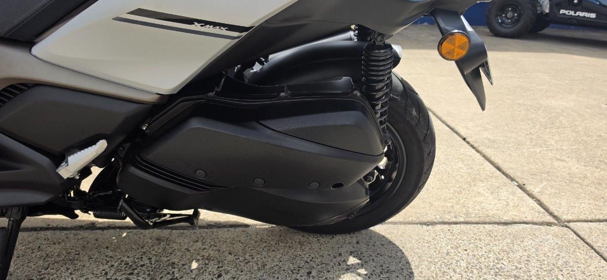 2024 YAMAHA XMAX 300 (CZD300A) SCOOTER
