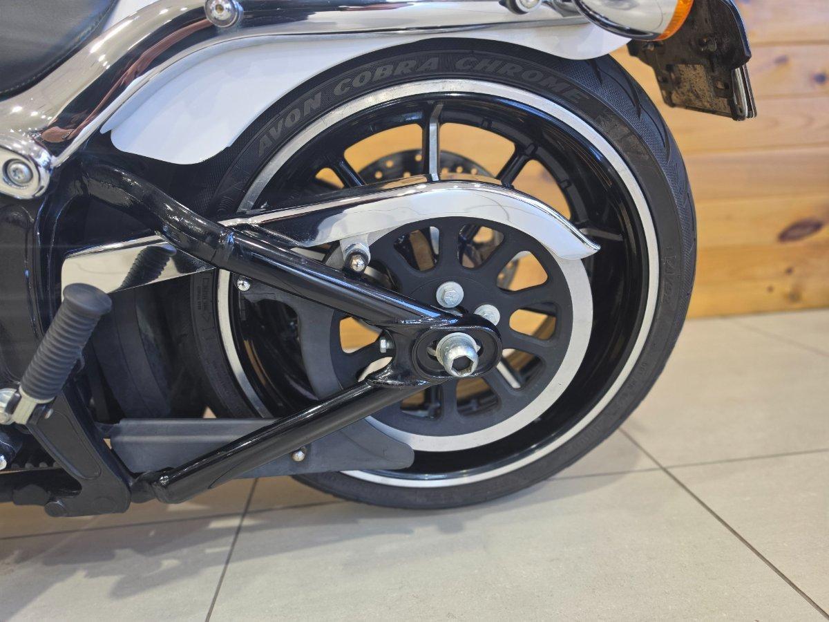 2016 HARLEY-DAVIDSON BREAKOUT 103 (FXSB) CRUISER